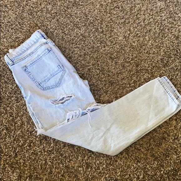 Distressed jeans - Picture 2 of 5